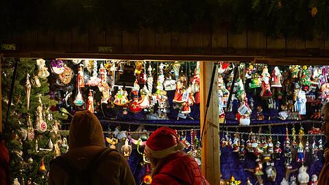 Der Christkindlmarkt am Chinesischen Turm, hier eine Aufnahme von 2019, fällt dieses Jahr aus.