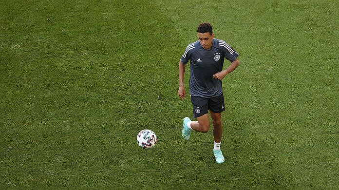 Jamal Musiala beim Training im EM-Stadion München.