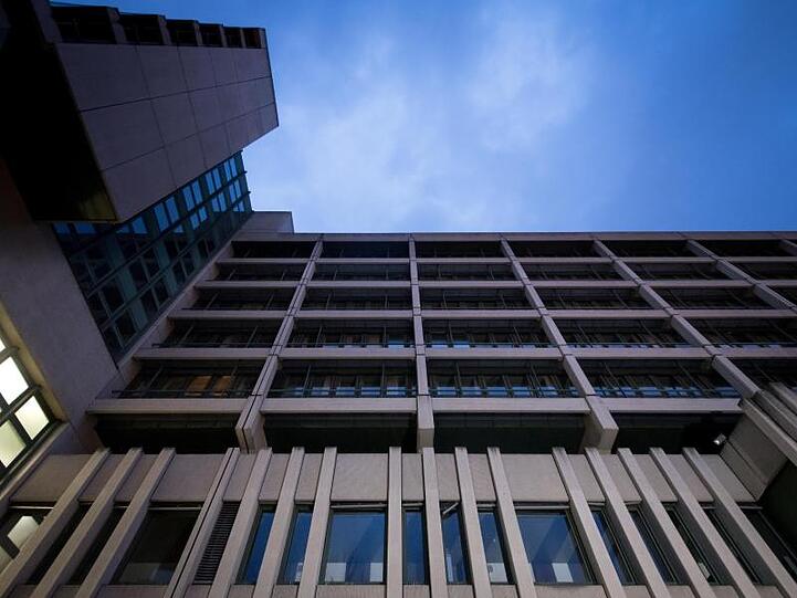 Das Gerichtsgebäude für das Amtsgericht, das Landgericht I und II in München, das Oberlandesgericht und die Staatsanwaltschaft. Foto: Matthias Balk/Archiv