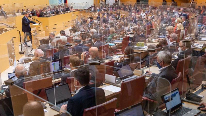 Blick in den Plenarsaal des Landtags von Bayern.