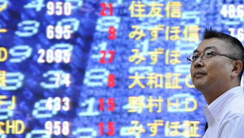 Japan erreichte nach vorläufigen Berechnungen der Regierung im zweiten Kalenderquartal ein Bruttoinlandsprodukt von rund 1,28 Billionen Dollar, während China auf ein BIP von 1,33 Billionen Dollar kam. Japan erreichte nach vorläufigen Berechnungen der Regierung im zweiten Kalenderquartal ein Bruttoinlandsprodukt von rund 1,28 Billionen Dollar, während China auf ein BIP von 1,33 Billionen Dollar kam.
