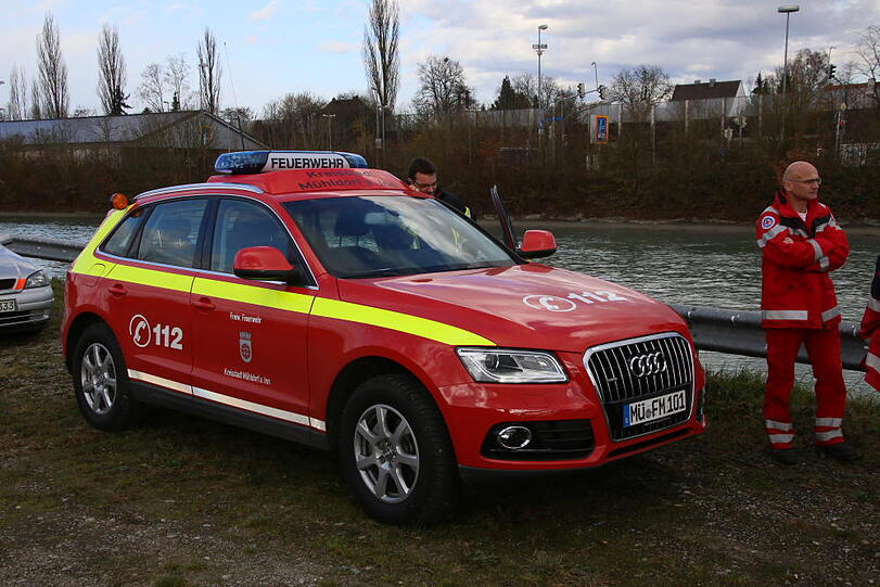 Wildsau-Suche am Innkanal. Die Bilder vom Einsatz.