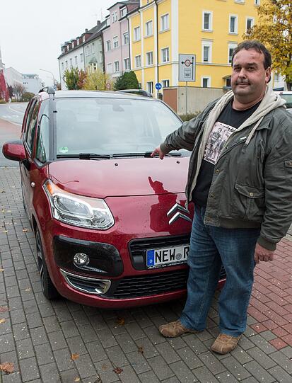 Normalerweise spielt er Tuba in einer Faschings-Band. Doch hier versteht Rupert Beer keinen Spaß. Ein Pärchen hat 2012 während des Liebesspiels sein Auto demoliert.