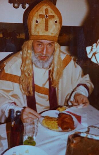 Seit 45 Jahren unterwegs: Münchens ältester Nikolaus Dietmar Prell.
