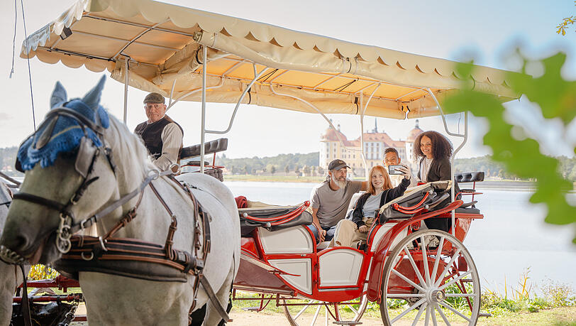 Kutschfahrt entlang von Schloss Moritzburg Kutschfahrt entlang von Schloss Moritzburg