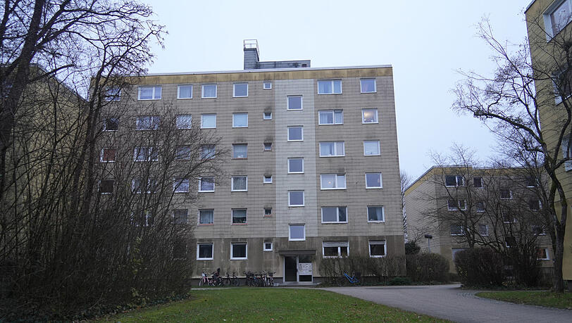 Tatort Guardinistraße: Ein Mann stach hier auf seine Mutter ein. Foto: Daniel von Loeper Tatort Guardinistraße: Ein Mann stach hier auf seine Mutter ein. Foto: Daniel von Loeper