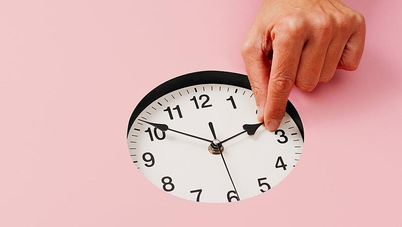 In der Nacht auf Sonntag werden die Uhren auf die Sommerzeit umgestellt.