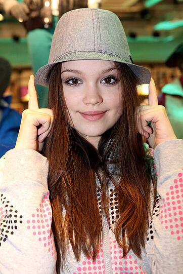 Mehr Bilder von Emilia Schüle