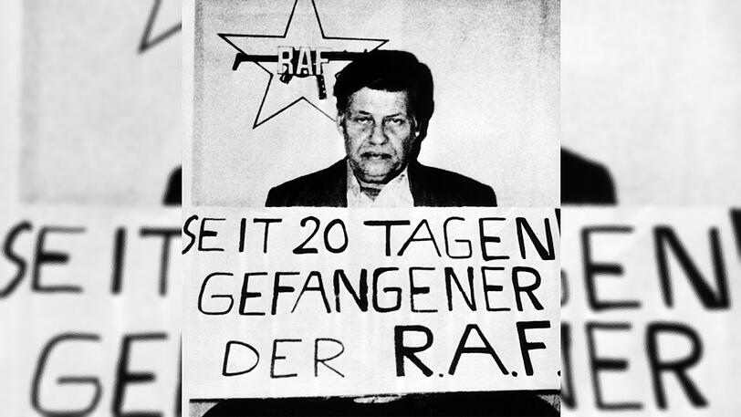 "Seit 20 Tagen Gefangener der R.A.F.": Dieses Foto des entführten Hanns Martin Schleyer ist weltbekannt.