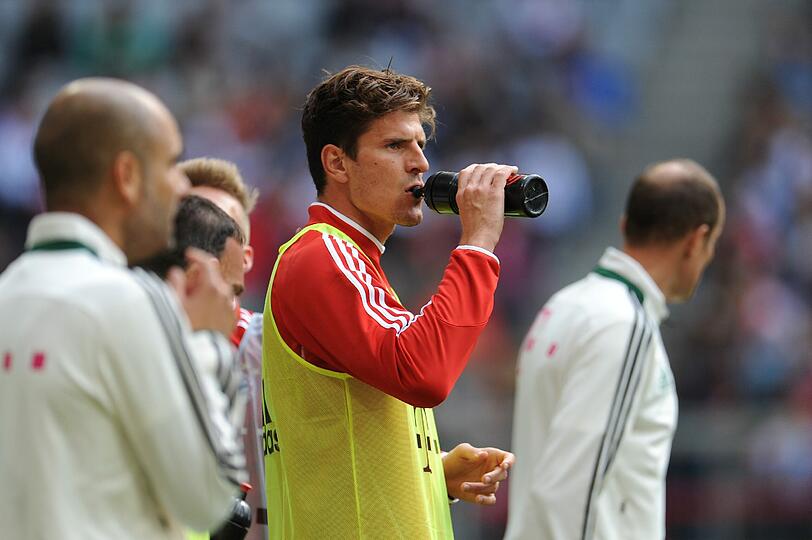 Das erste Training unter Pep! Wir zeigen die besten Bilder vom Trainingsauftakt der Bayern!