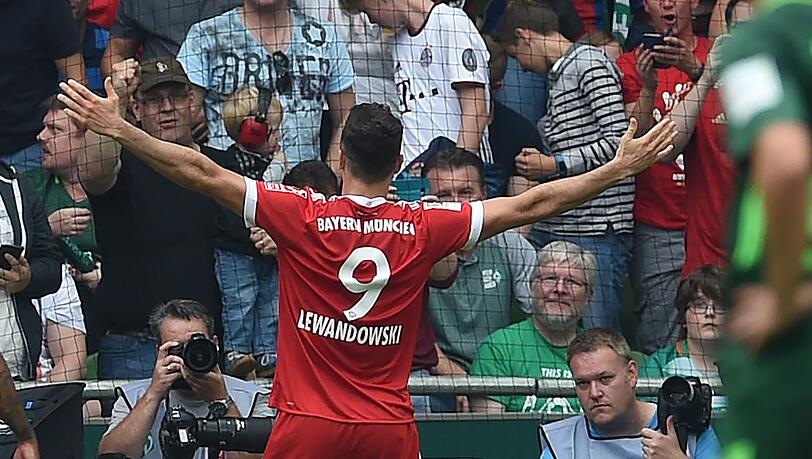 Matchwinner: Robert Lewandowski feiert seinem Doppelpack Matchwinner: Robert Lewandowski feiert seinem Doppelpack