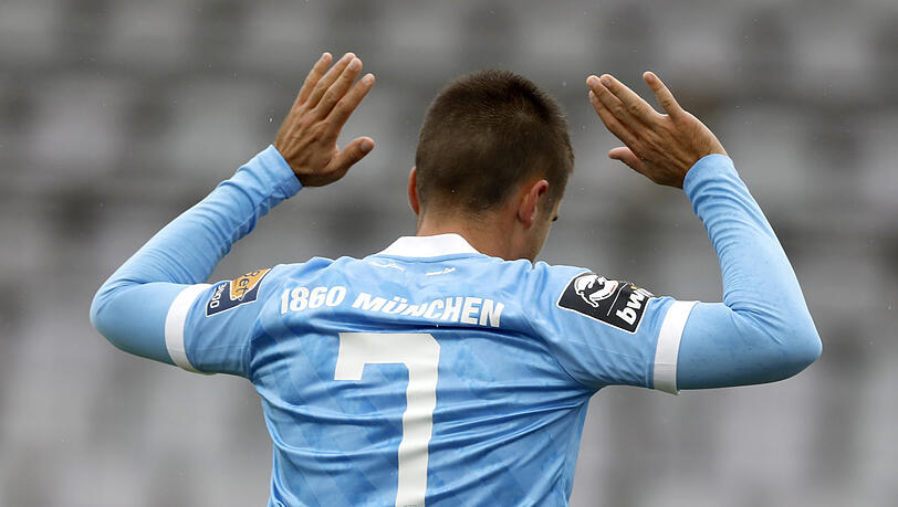 Sorry, Sechzig! Stefan Lex war am Sonntag nach dem 0:1 gegen Zwickau tief geknickt, seine Chancen nicht verwandelt zu haben.