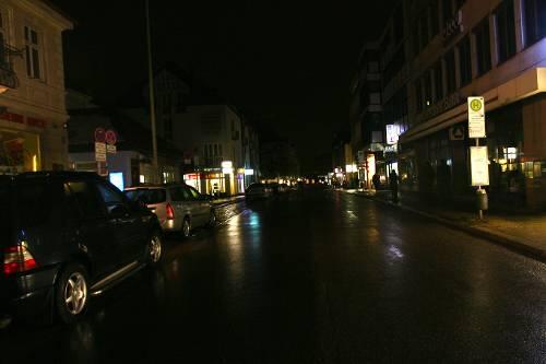 Ungewöhnlich finster: Die Gleichmannstraße in Pasing