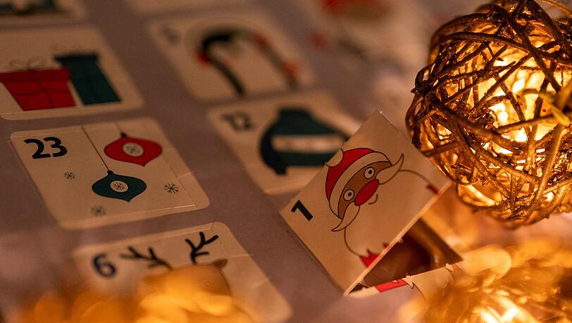 Klassisch und beliebt: Adventskalender mit Schokolade.