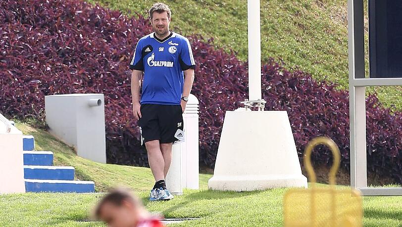 Ein kleiner Alaba-Schock, Guardiola trifft Raul: Der 8. Tag im Trainingslager des FC Bayern - Die Bilder. Ein kleiner Alaba-Schock, Guardiola trifft Raul: Der 8. Tag im Trainingslager des FC Bayern - Die Bilder.