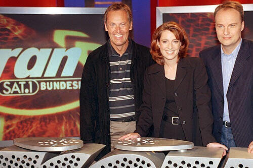 Monica Lierhaus ist zurück, zwei Jahre nach jener folgenschweren Operation, die das „Gesicht der ARD-Sportschau“ jäh aus dem gewohnten Alltag und beinahe auch aus dem Leben gerissen hätte.