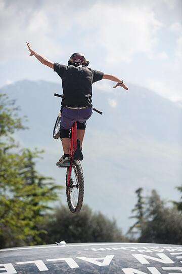 Hier eine Auswahl der spektakulären Bilder vom Mini Bag Jump!