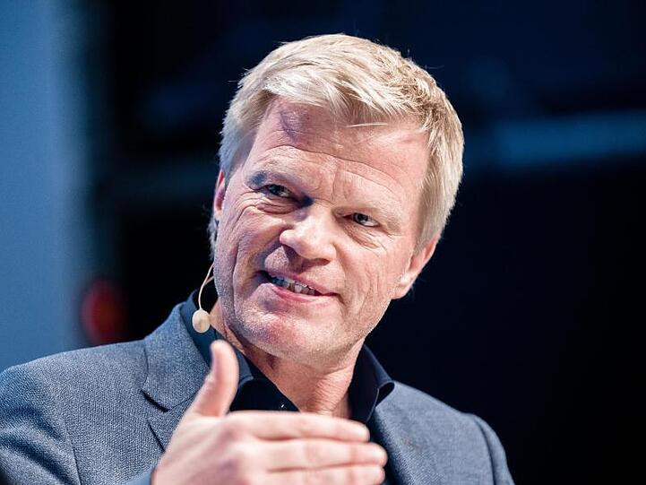 Oliver Kahn, ehemaliger Fußballnationaltorwart und jetziger Fußballexperte, im Gespräch. Foto: Markus Scholz