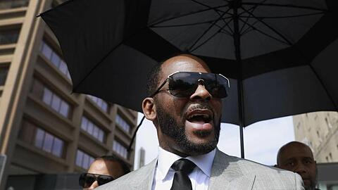 R. Kelly - die Freilassung auf Kaution wurde abgelehnt.