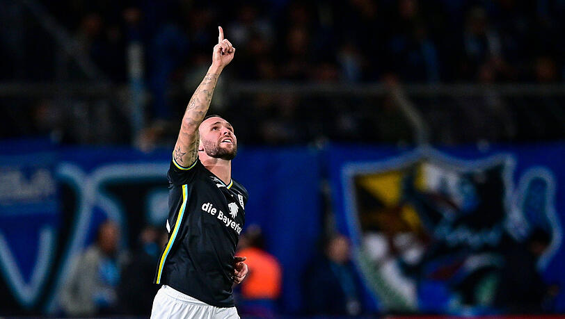 Ein Ritual bei Patrick Hobsch: Nach jedem Tor zeigt der St&uuml;rmer des TSV 1860 in den Himmel.