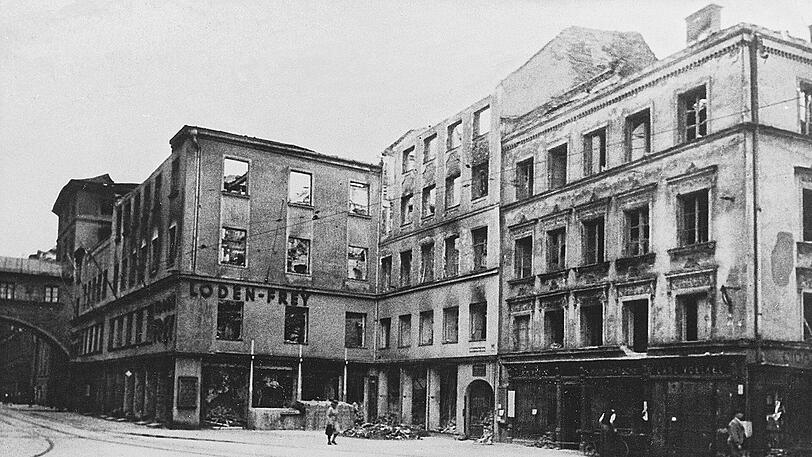 1945: Loden-Frey (damals noch mit Bindestrich) ist zertört.