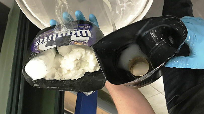 Die Rollen befanden sich in einer aufgeschnittenen Waschmittelpackung. (Zum Vergrößern bitte auf das Bild klicken).