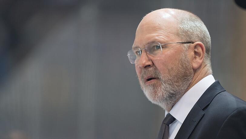 Steht trotz sieben deutscher Meistertitel nicht gerne im Rampenlicht: EHC-Erfolgstrainer Don Jackson. Steht trotz sieben deutscher Meistertitel nicht gerne im Rampenlicht: EHC-Erfolgstrainer Don Jackson.