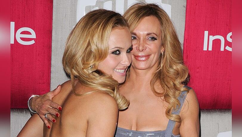 Lesley Vogel (r.) und ihre Tochter Hayden Panettiere 2009 auf dem roten Teppich. Lesley Vogel (r.) und ihre Tochter Hayden Panettiere 2009 auf dem roten Teppich.