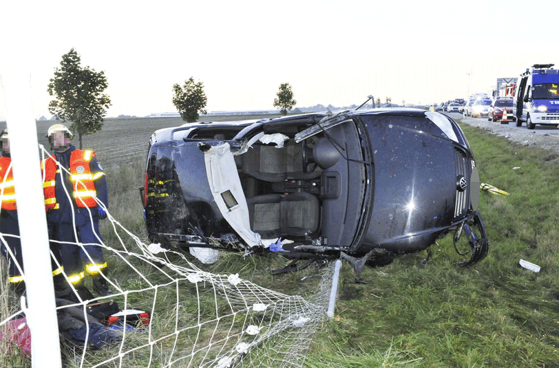 Eine 38-Järige verlor am Samstag die Kontrolle uber ihr Auto und wurde schwer verletzt.
