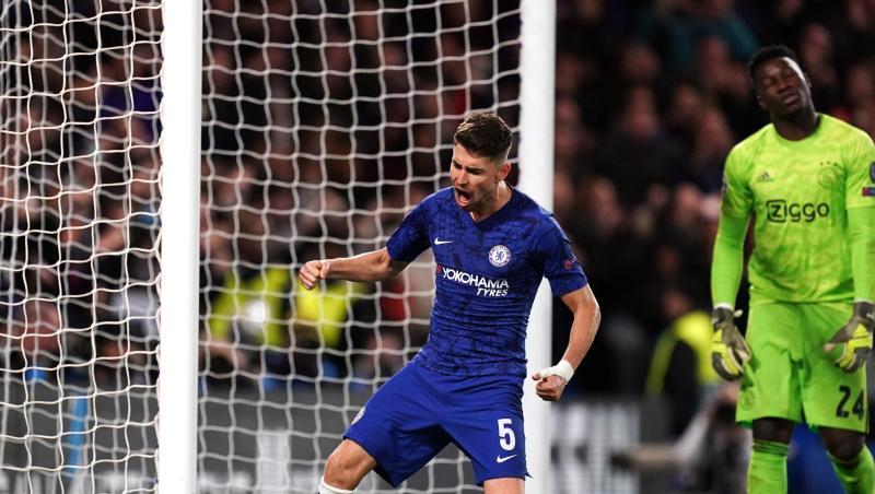 Chelsea-Profi Jorginho feiert seinen Treffer zum zwischenzeitlichen 3:4. Chelsea-Profi Jorginho feiert seinen Treffer zum zwischenzeitlichen 3:4.