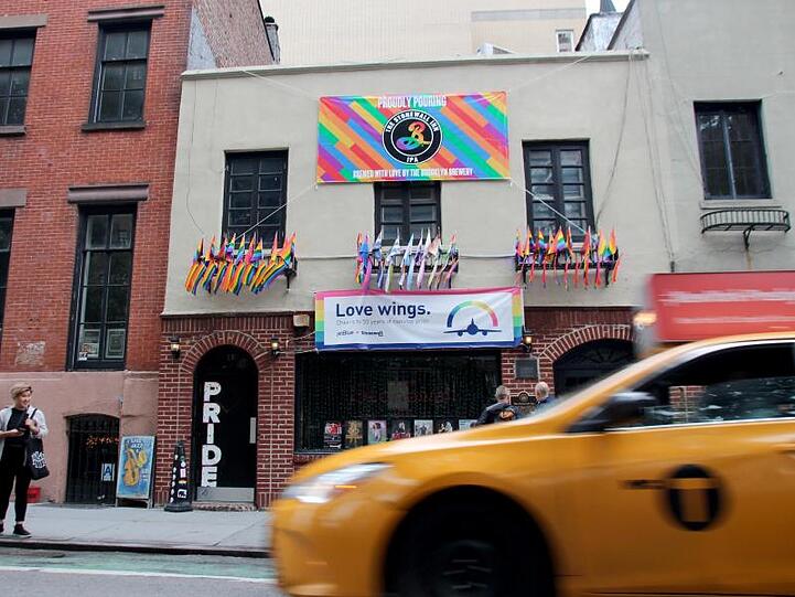 Inzwischen legendär: das "Stonewall Inn" im Szene-Stadtteil Greenwich Village.