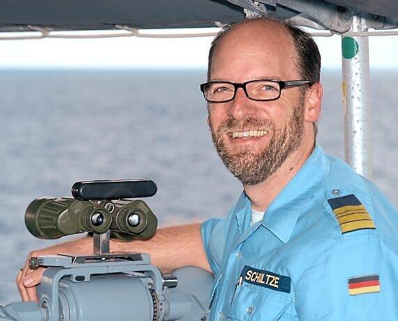 Der gebürtige Wolfsburger kam 1994 zur Marine. 2015 wurde er Kommandant der "Mecklenburg-Vorpommern"