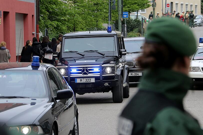 Bilder vom Prozess-Auftakt: Beate Zschäpe wird vorgefahren