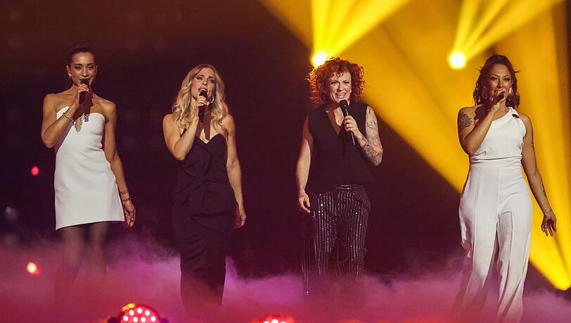 Die No Angels veröffentlichen ihr erstes Weihnachtsalbum. Die No Angels veröffentlichen ihr erstes Weihnachtsalbum.