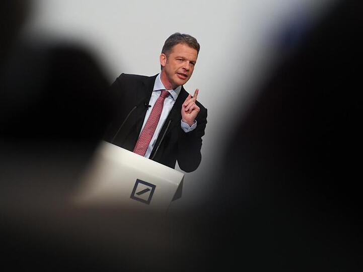 Deutsche-Bank-Chef Sewing: "Wenn wir bei der Deutschen Bank unsere eigenen Mitarbeiter vorverurteilen würden - insbesondere diejenigen, die Sachverhalte aufarbeiten - dann liefe hier etwas ganz gewaltig schief." Foto. Arne Dedert