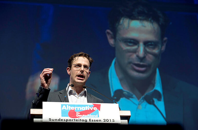 Der AfD-NRW-Landeschef Marcus Pretzell spricht am 04.07.2015 auf dem Parteitag in Essen.