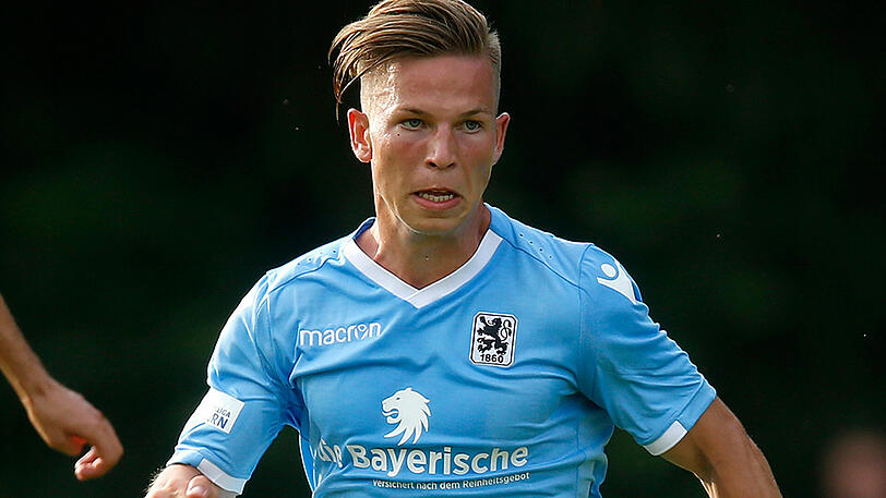 LINO TEMPELMANN: Fein am Ball, überhastet in seinen Aktionen. Das Spiel war lehrreich für den 18-Jährigen, der trotz seiner starken Technik zu oft falsche Entscheidungen traf. &ndash; Note: 4