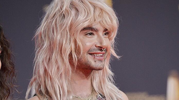 Bill Kaulitz ist in einer Beziehung mit Ballermann-Star Marc Eggers. In einem Interview fiel nun das Wort "geheiratet"...