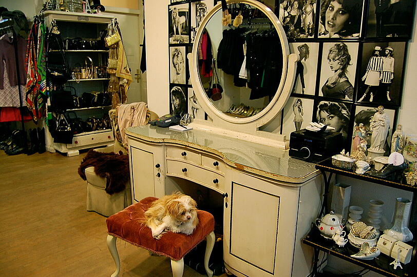 Die schönsten Second-Hand-Geschäfte. Hier: Vintage Love, Frauenstraße 22, www.vintageandmore.de