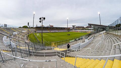 Das Herz des TSV 1860 schlägt in Giesing, das wissen auch Martin Gräfer und Klaus Lutz. Sollte das Grünwalder Stadion aber nicht ausreichend umgebaut werden können, soll in Riem eine neue Arena samt eines "Zentrums für Sport, Medizin und Technologie" entstehen.