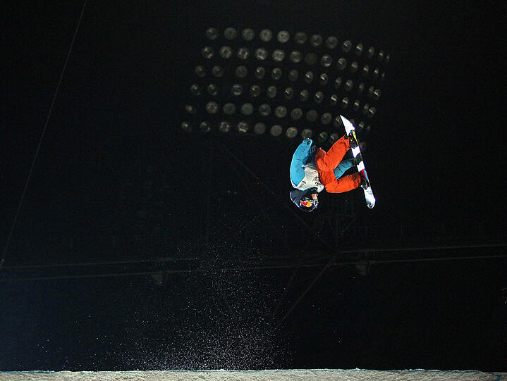 Ein Spektakel der besonderen Art: Im Münchner Olympiastadion sahen 16.500 Zuschauer die besten Snowboarder und ihre gewagten Sprünge.