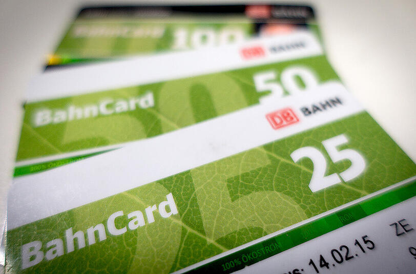 Wegen der Fernbuskonkurrenz muss sich die Bahn etwas einfallen lassen. Nun werden neue Bahncards eingeführt.