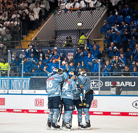 Nach dem 1:1 besteht Hoffnung auf ein positives "Servus Eisstadion".