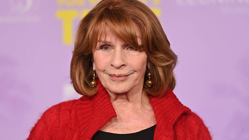 Senta Berger sieht einfach toll aus. Daher bereut es Natascha Ochsenknecht, das Alter der Schauspielerin thematisiert zu haben. Senta Berger sieht einfach toll aus. Daher bereut es Natascha Ochsenknecht, das Alter der Schauspielerin thematisiert zu haben.