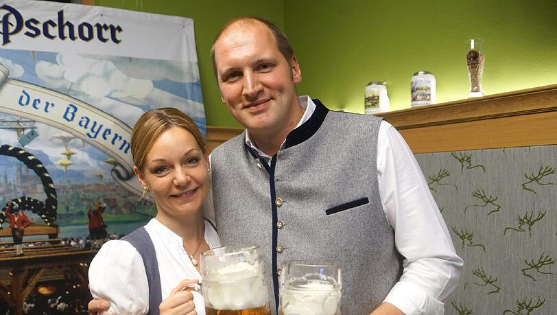 Wiesnbierprobe im Eiswerk, Janina und Thomas Roiderer. Wiesnbierprobe im Eiswerk, Janina und Thomas Roiderer.