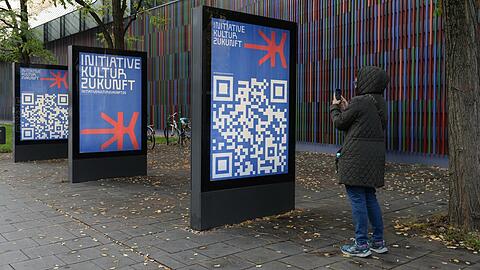 Auch vor dem Museum Brandhorst an der Theresienstraße hängen bereits die Plakate der "Initiative Kulturzukunft".