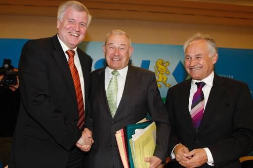 Muskelspiele in München: Horst Seehofer und seine beiden Vorgänger.