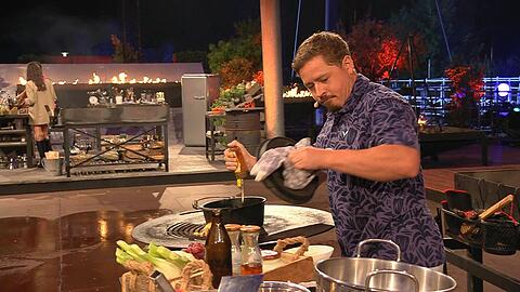 Kein Gl&uuml;ck hatte Gustav Sch&auml;fer von Tokio Hotel bei seinem Heimspiel auf der Magdeburger Seeb&uuml;hne. Sein Dessert "Gegrillter Fenchel, Marscarpone, Weintrauben und Cookie-Topping" geriet zum Fiasko.