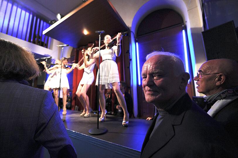 Sehen Sie hier weitere Bilder von Baldessarinis Duft-Premiere "Secret Mission".