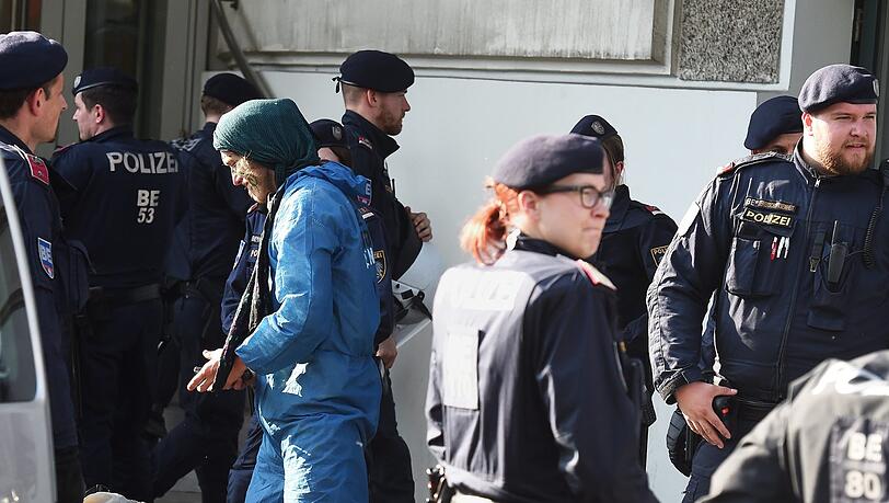 Die Wiener Polizei steht aufgrund ihres Vorgehens gegen Klima-Demonstranten derzeit scharf in der Kritik.